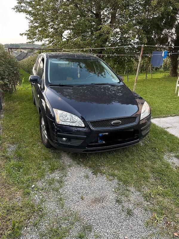 Blau Gebraucht 2007 Ford Focus Kombi | 650 € (Superpreis) - Bild 1/4