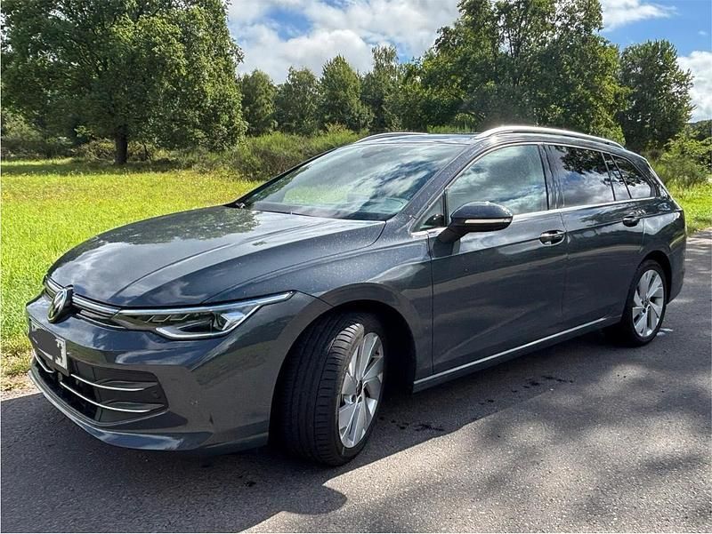Grau Gebraucht 2024 VW Golf VIII Style Kombi | 29.900 € (Fairer Preis) - Bild 1/4