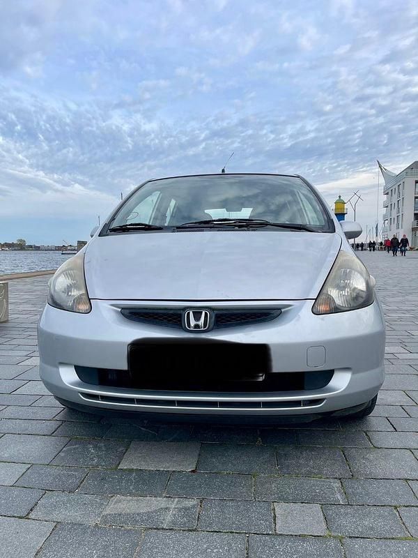 Silber Gebraucht 2003 Honda Jazz LS Kleinwagen | 850 € (Guter Preis) - Bild 1/4