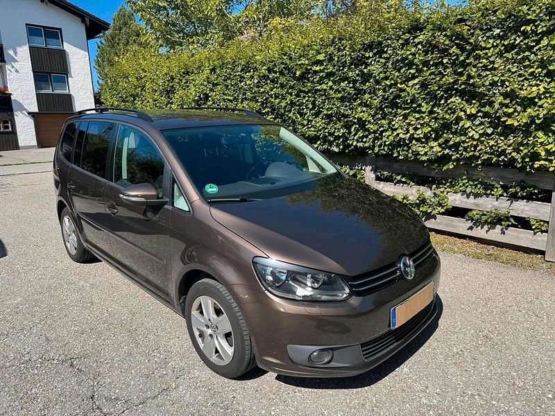 Braun Gebraucht 2011 VW Touran Van / Kleinbus | 3.500 € (Superpreis) - Bild 1/4