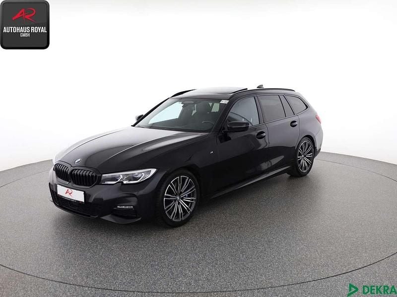 Black sapphire Gebraucht 2020 BMW 330 M Sport Kombi | 35.880 € (Fairer Preis) - Bild 1/4