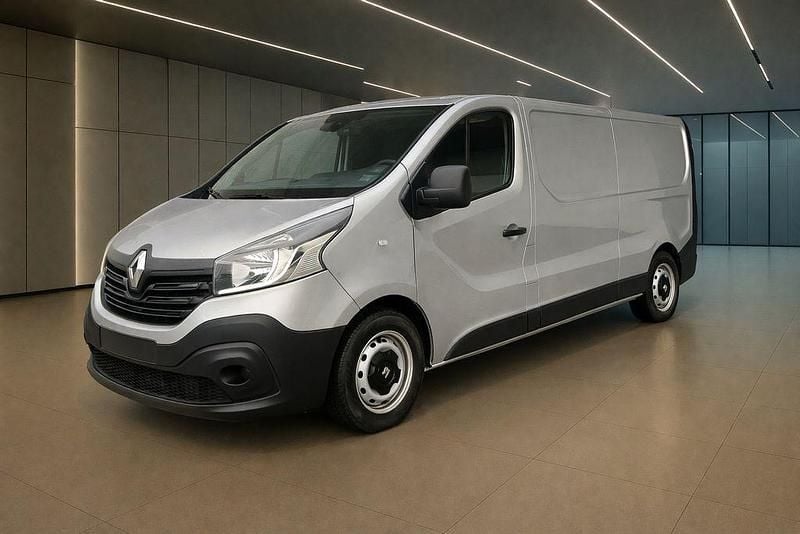 Gebraucht Renault Trafic 145 PS (106 kW) 2018 Silber Van / Kleinbus