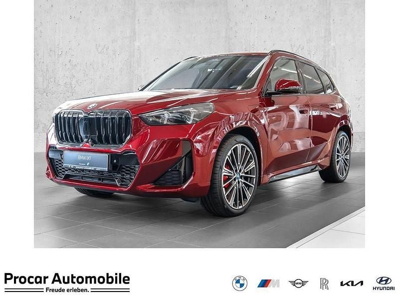 Rot Neu 2025 BMW X1 M Sport SUV | 55.980 € (Superpreis) - Bild 1/4