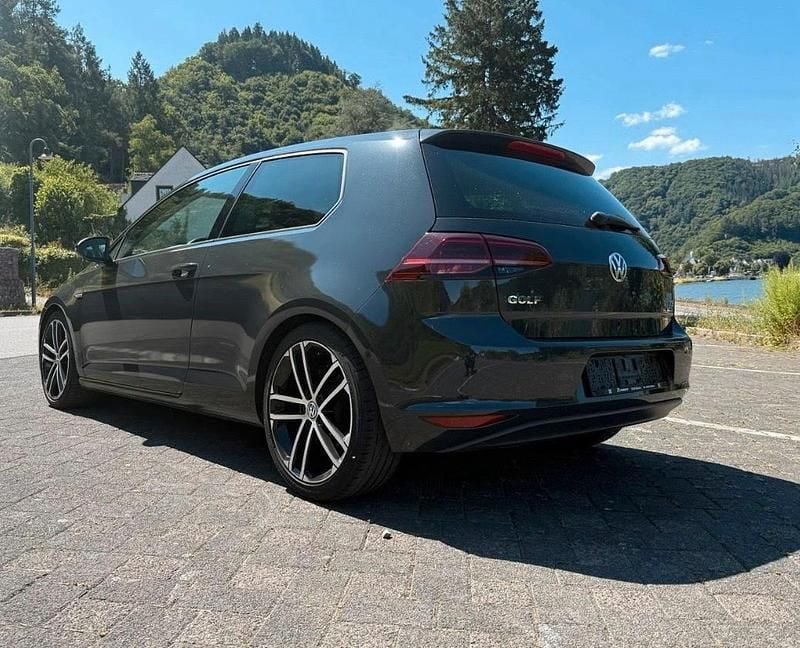Grau Gebraucht 2014 VW Golf Edition Coupé | 10.400 € (Etwas zu teuer) - Bild 1/4
