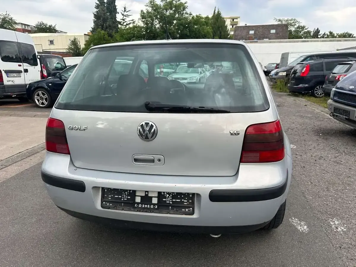 Gebraucht VW Golf IV 105 PS (77 kW) 2000 Silber Limousine