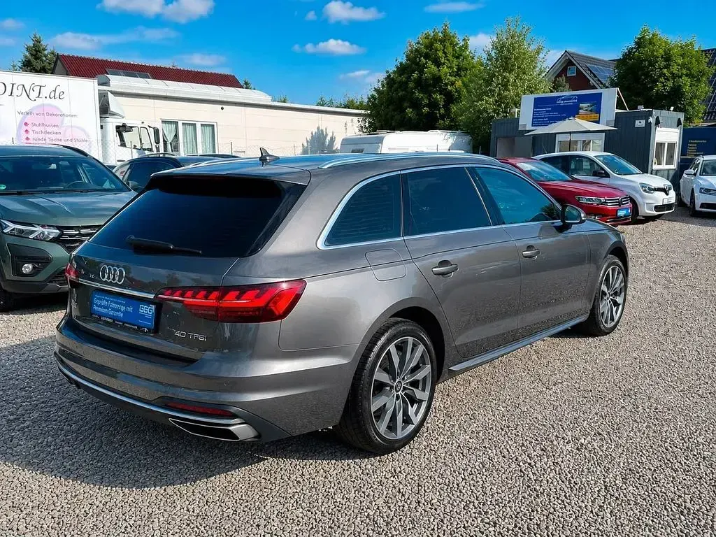 Gebraucht Audi A4 Advanced 190 PS (139 kW) 2020 Grau Kombi