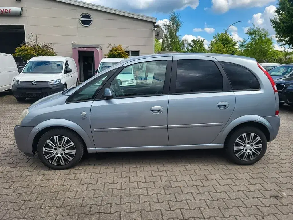 Gebraucht Opel Meriva 101 PS (74 kW) 2005 Lichtsilber m2 Van / Kleinbus