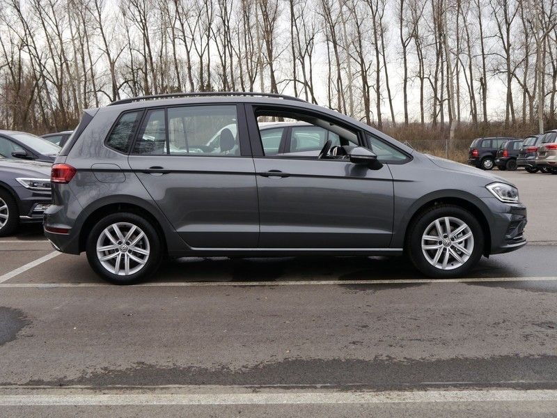 Spare 15% • VW Golf Sportsvan 1.5 Benzin 150 PS (2019) in ...