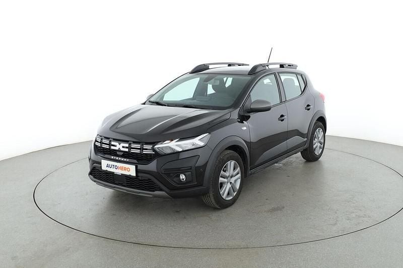 Schwarz Gebraucht 2024 Dacia Sandero Expression Kleinwagen | 18.900 € (Fairer Preis) - Bild 1/3