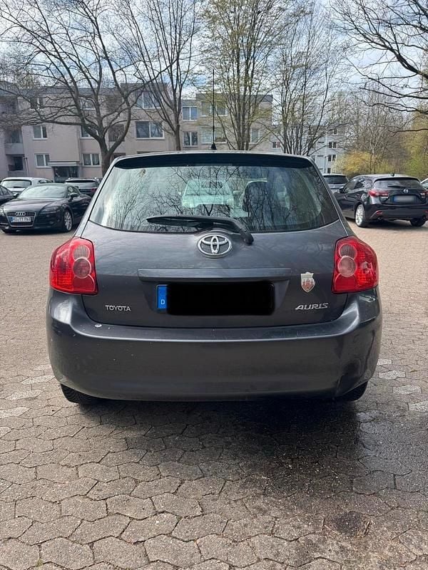Gebraucht Toyota Auris 124 PS (91 kW) 2008 Grau Kleinwagen