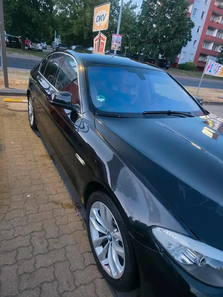 Gebraucht BMW 520 184 PS (135 kW) 2012 Schwarz Limousine