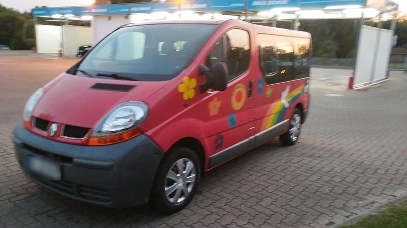 Gebraucht Renault Traffic 2005 Rot Van / Kleinbus