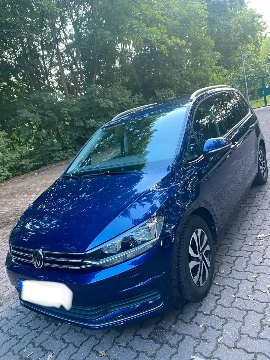 Gebraucht VW Touran Active 120 PS (88 kW) 2021 Blau Van / Kleinbus