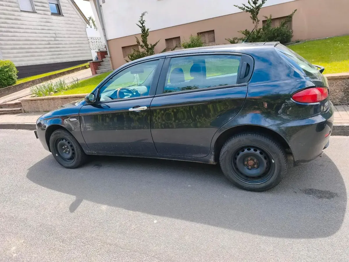 Occasion Alfa Romeo 147 120 ch (88 kW) 2008 Noir Citadine
