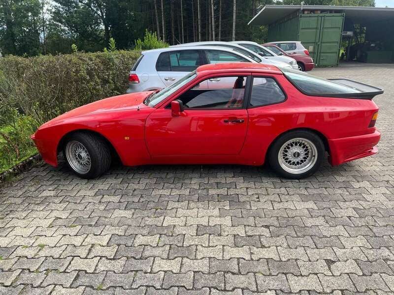 Rot Gebraucht 1983 Porsche 944 Coupé | 10.000 € - Bild 1/4