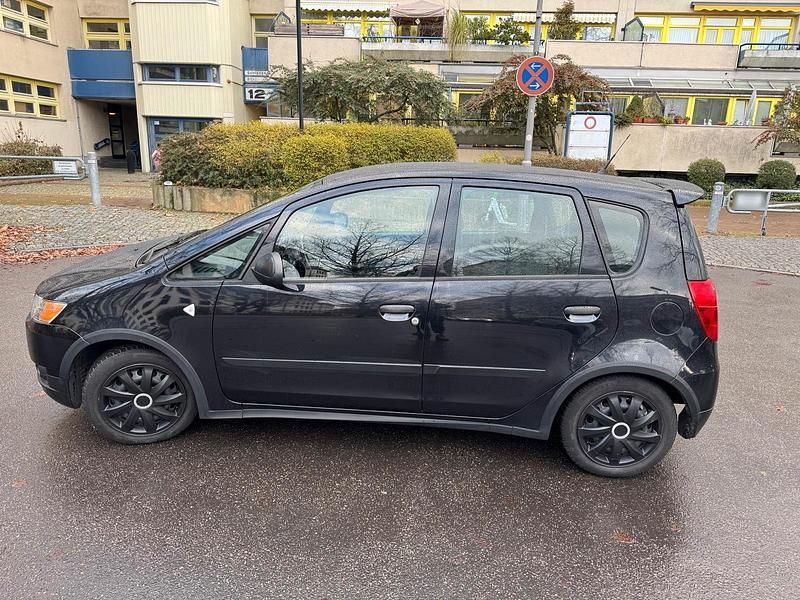 Gebraucht Mitsubishi Colt 95 PS (69 kW) 2011 Schwarz Kleinwagen