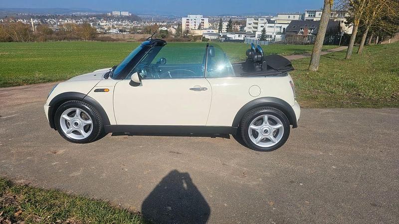 Gebraucht Mini Cooper Cabriolet 116 PS (85 kW) 2007 Weiß Cabrio