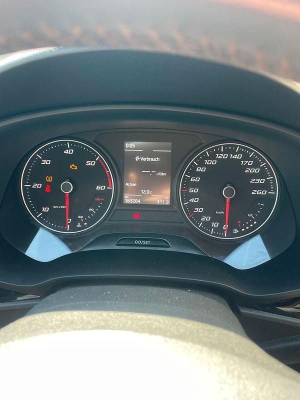 Gebraucht Seat Leon ST Reference 105 PS (77 kW) 2014 Silber Kombi