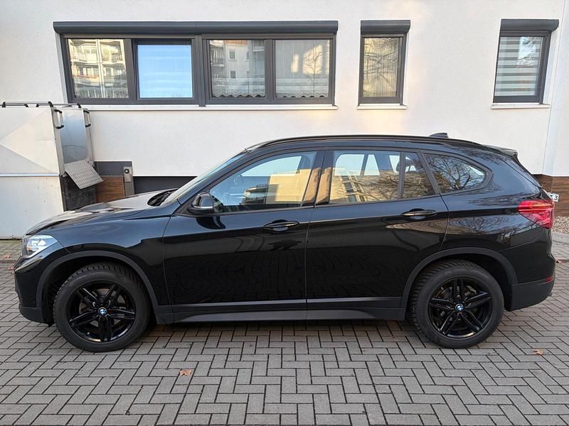 Gebraucht BMW X1 140 PS (102 kW) 2019 Schwarz SUV