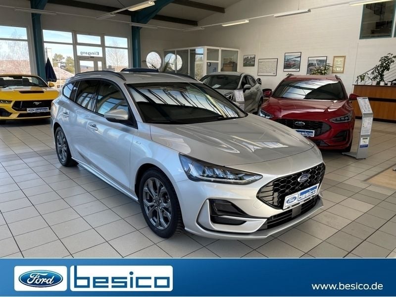 Polarsilber metallic (silber) Gebraucht 2024 Ford Focus ST-Line Kombi | 24.990 € (Fairer Preis) - Bild 1/4