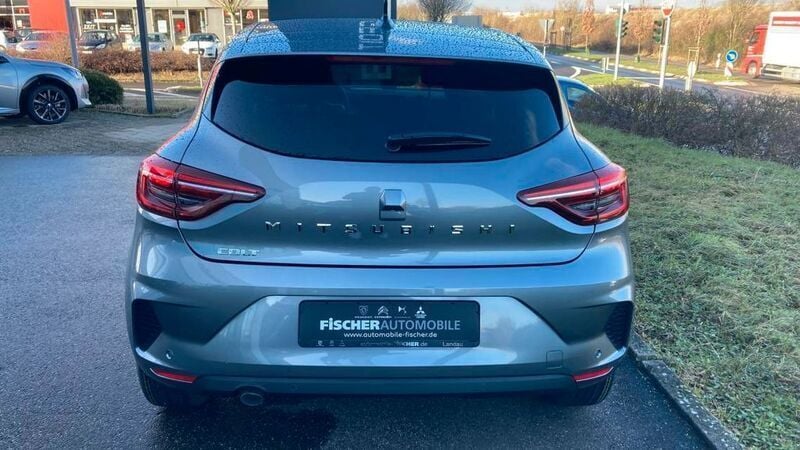 Gebraucht Mitsubishi Colt Plus 67 PS (49 kW) 2024 Grau Limousine