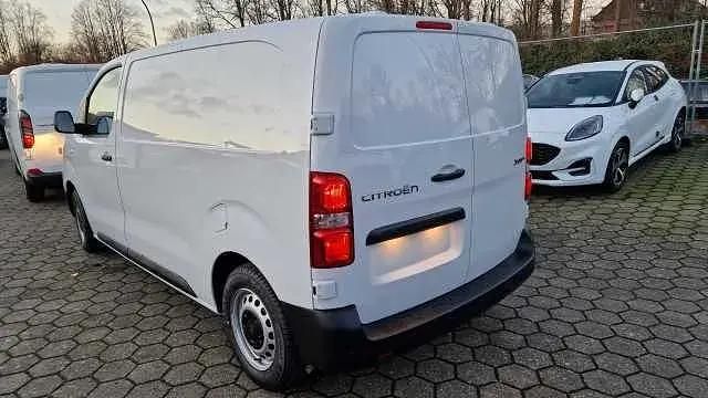 Weiß (okenit) Gebraucht 2025 Citroën Jumpy Van / Kleinbus | 24.990 € (Superpreis) - Bild 1/3