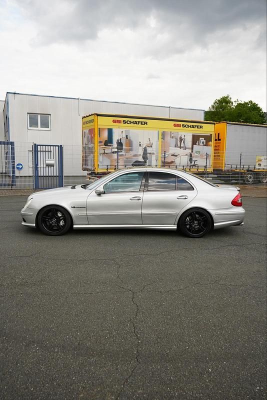 Gebraucht Mercedes E55 AMG AMG 600 PS (441 kW) 2005 Silber Limousine