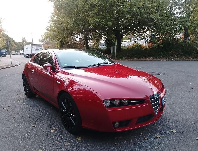 Rot Gebraucht 2009 Alfa Romeo Brera Coupé | 7.950 € (Fairer Preis) - Bild 1/4