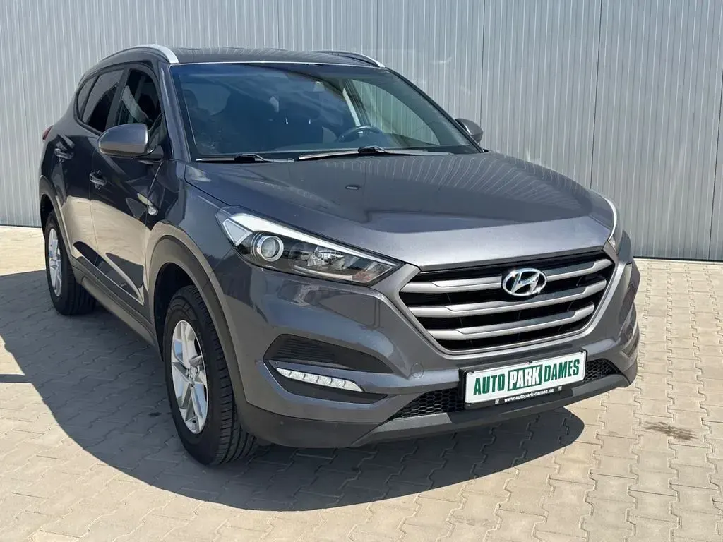 Gebraucht Hyundai Tucson 132 PS (97 kW) 2018 Grau SUV