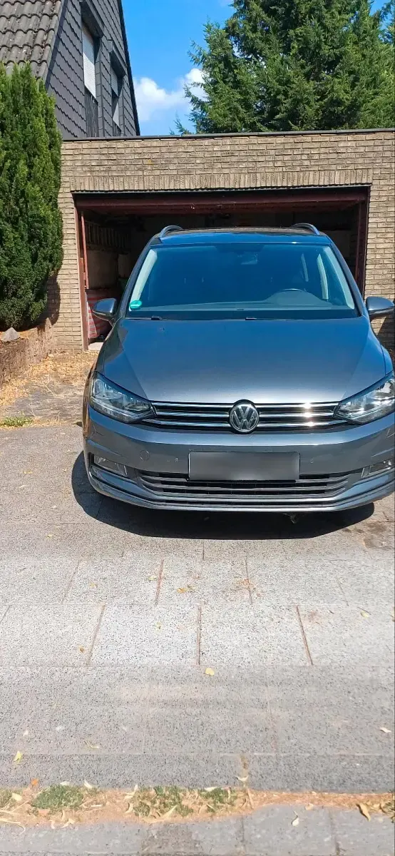 Gebraucht VW Touran 115 PS (84 kW) 2016 Grau Van / Kleinbus