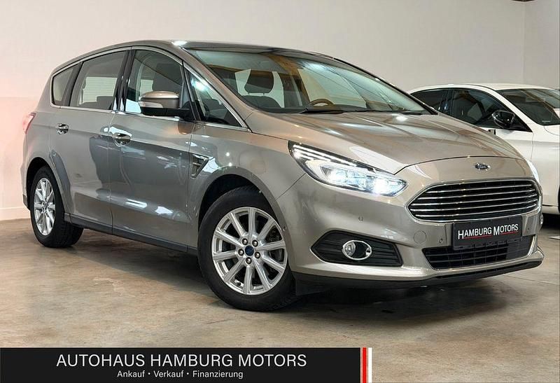 Gebraucht Ford S-MAX Titanium 179 PS (131 kW) 2016 Perlsilber Van / Kleinbus