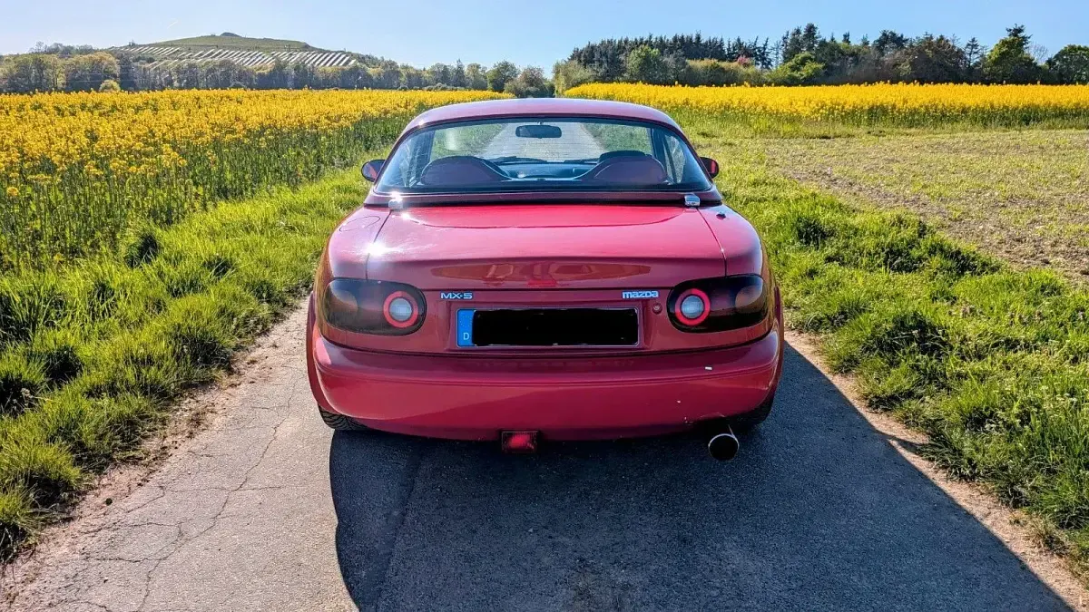Gebraucht Mazda MX5 90 PS (66 kW) 1997 Rot Cabrio