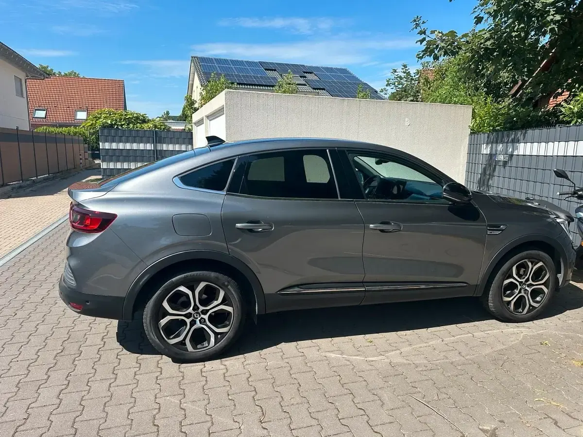 Gebraucht Renault Arkana 140 PS (102 kW) 2021 Grau SUV