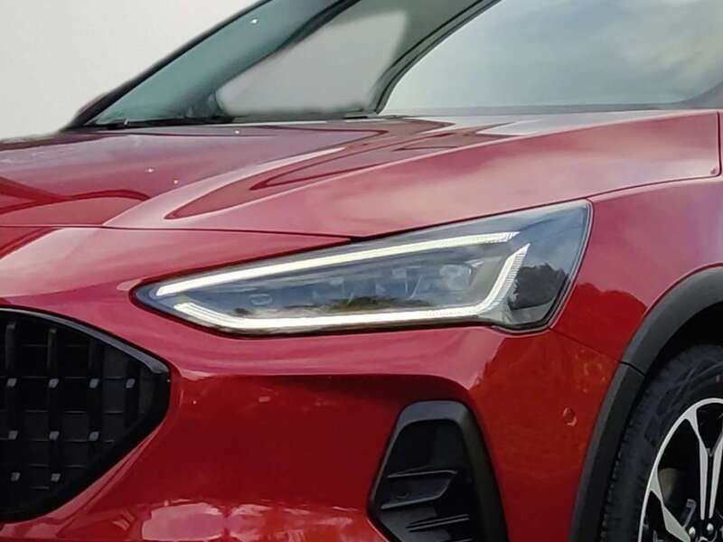 Gebraucht Ford Focus Active X 155 PS (114 kW) 2025 Fantastic red tc Limousine