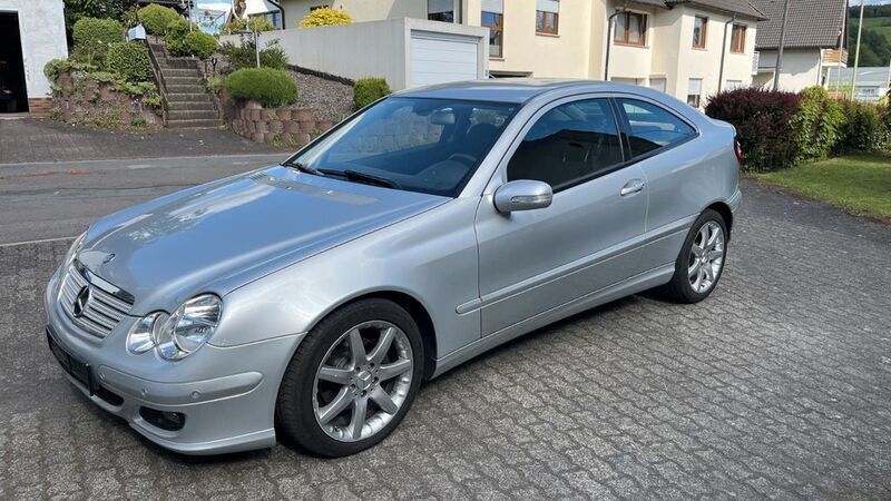 Silber Gebraucht 2006 Mercedes C180 Coupé | 7.000 € (Teuer) - Bild 1/4