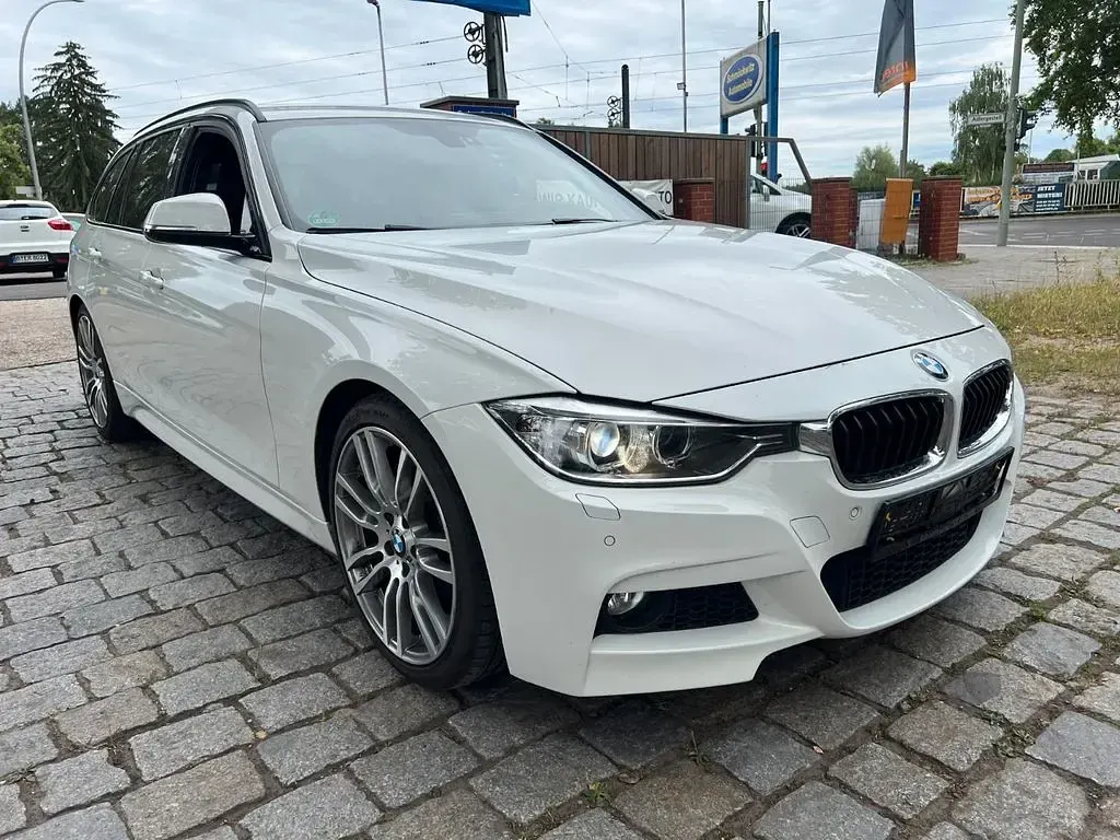 Gebraucht BMW 320 Shadowline 184 PS (135 kW) 2013 Weiß Kombi