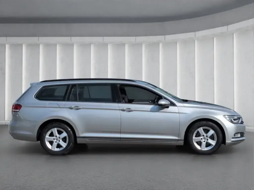 Gebraucht VW Passat Trendline 120 PS (88 kW) 2015 Silber Kombi