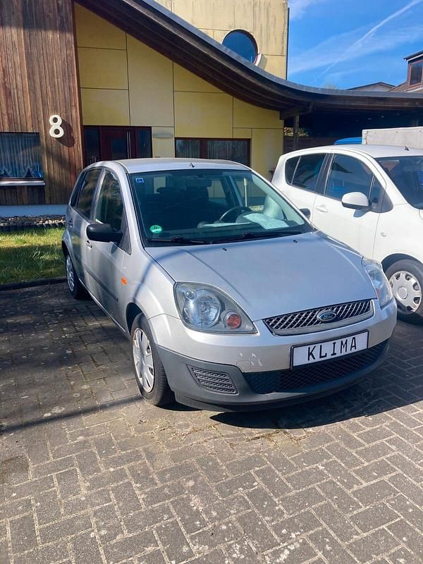 Gebraucht Ford Fiesta 80 PS (58 kW) 2006 Silber Kleinwagen