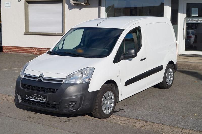 Weiß Gebraucht 2018 Citroën Berlingo Business Class Van / Kleinbus | 7.490 € (Etwas zu teuer) - Bild 1/4