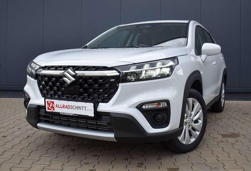 Cool white pearl Neu 2025 Suzuki SX4 S-Cross SUV | 24.550 € (Guter Preis) - Bild 1/4