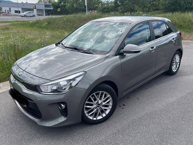 Gebraucht 2017 Kia Rio Spirit Limousine | 8.950 € (Guter Preis) - Bild 1/4