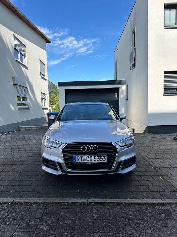 Gebraucht Audi A3 S-Line 150 PS (110 kW) 2017 Grau Limousine