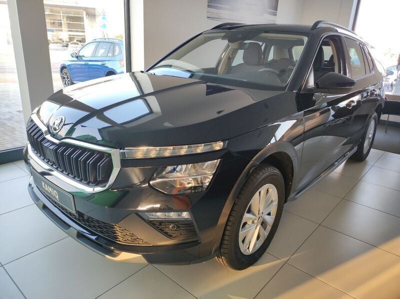 Blackmagic Neu 2025 Skoda Kamiq Selection SUV | 26.775 € (Guter Preis) - Bild 1/4