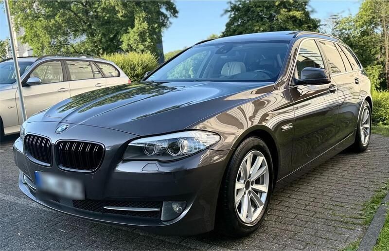 Andere außenfarben Gebraucht 2011 BMW 525 Luxury Line Kombi | 11.500 € (Fairer Preis) - Bild 1/4