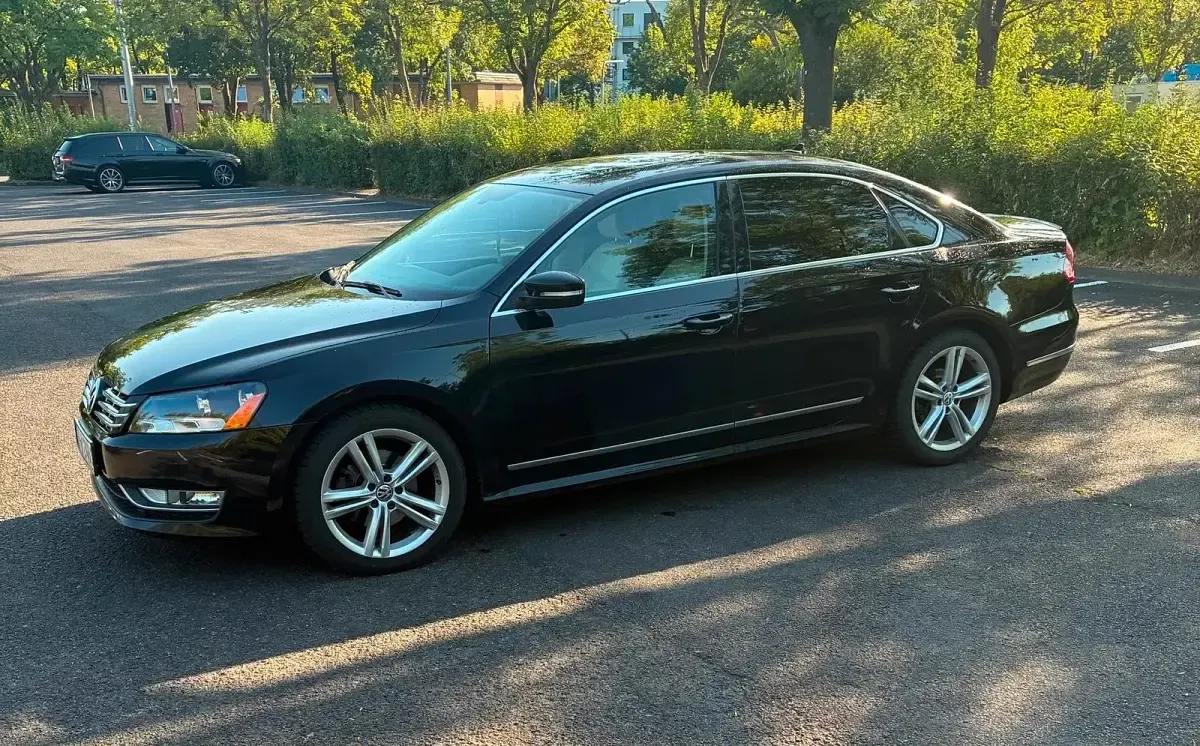Gebraucht VW Passat 150 PS (110 kW) 2015 Schwarz Limousine