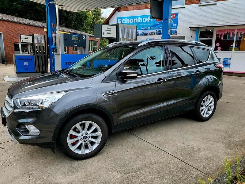 Grau Gebraucht 2019 Ford Kuga SUV | 16.990 € (Fairer Preis) - Bild 1/4