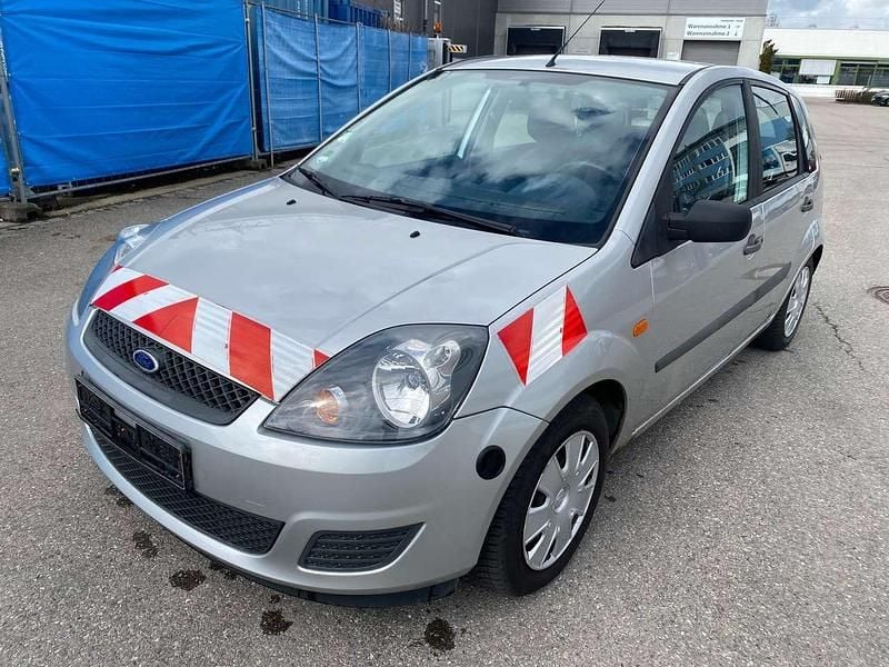 Gebraucht Ford Fiesta 60 PS (44 kW) 2007 Silber Kleinwagen