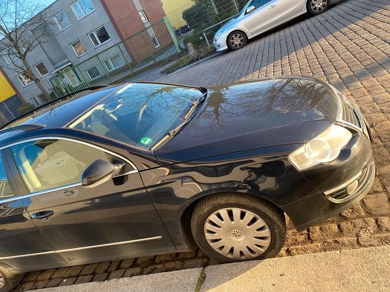 Gebraucht VW Passat 140 PS (102 kW) 2010 Schwarz Kombi