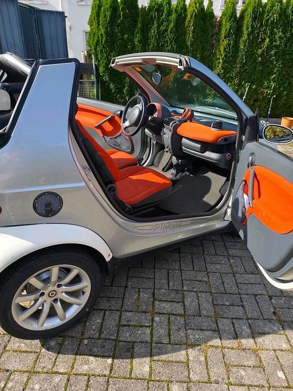 Silber Gebraucht 2005 Smart ForTwo Cabrio Cabrio | 2.700 € (Fairer Preis) - Bild 1/4