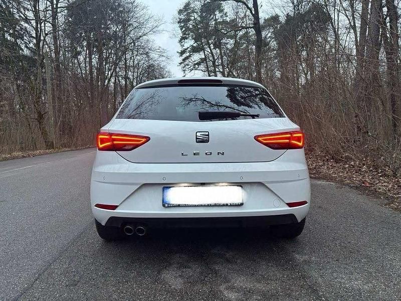 Gebraucht Seat Leon XCELLENCE 150 PS (110 kW) 2018 Weiß Limousine